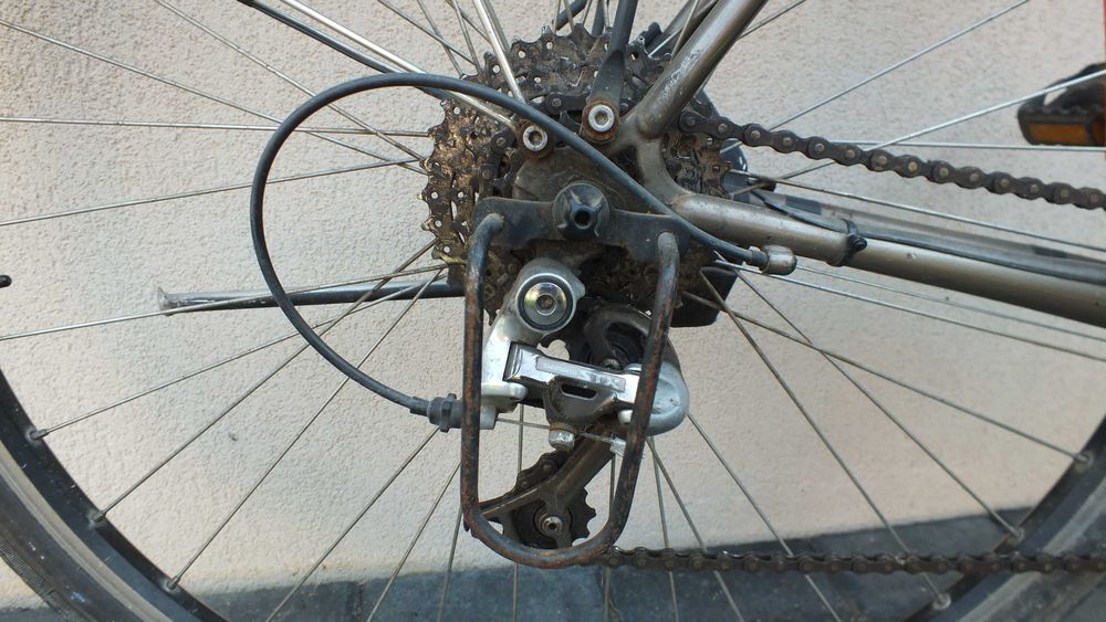 Bicicleta barbati ENIK, 28x1,50, schimbatoare SHIMANO, 21 viteze