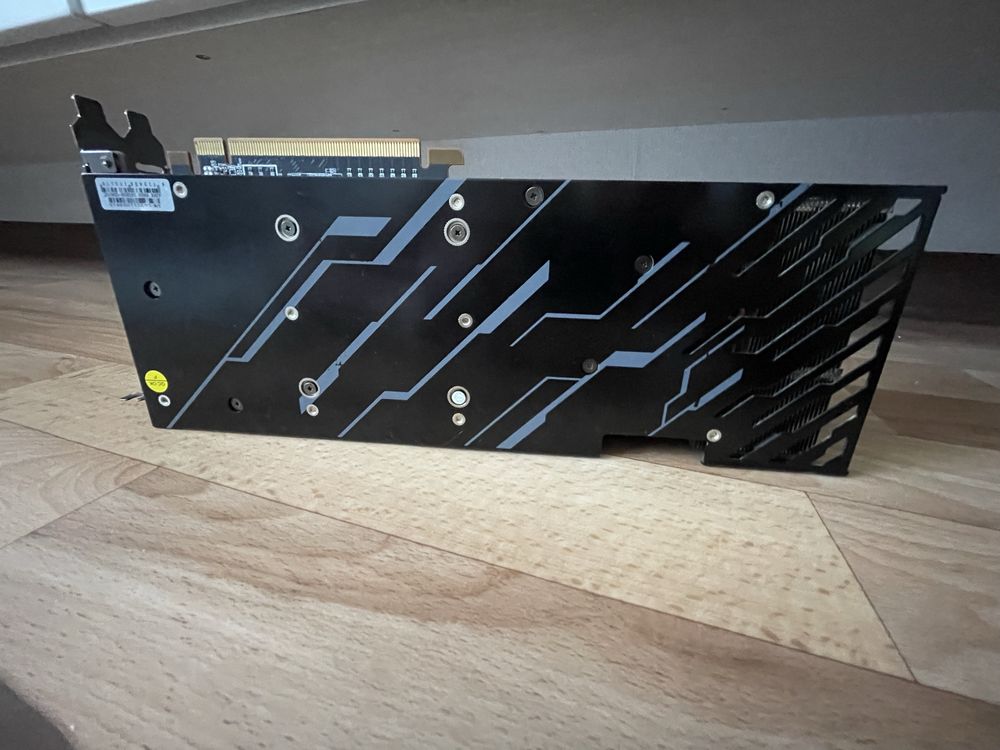 Продам видео карту radeon rx6800