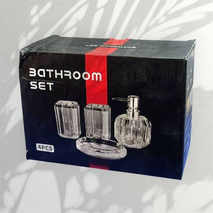 Набор аксессуаров для ванной из дымчатого акрила

• Роскошный набор из