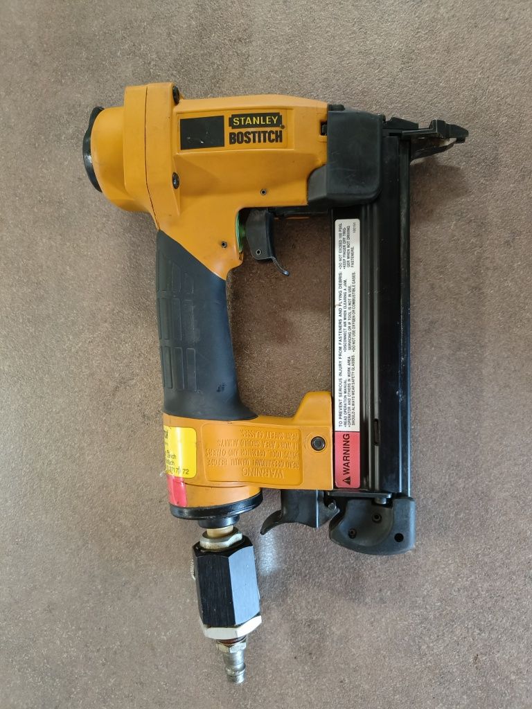 Пистолет за коване на скоби Stanley Bostitch s32 sx