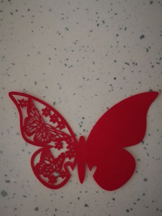 Декорация - червени пеперуди 120 бр