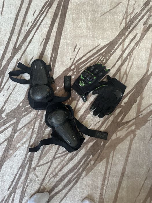 Ботуши наколенки и ръкавици