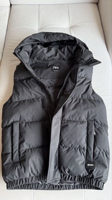 Продавам мъжки елек ZARA