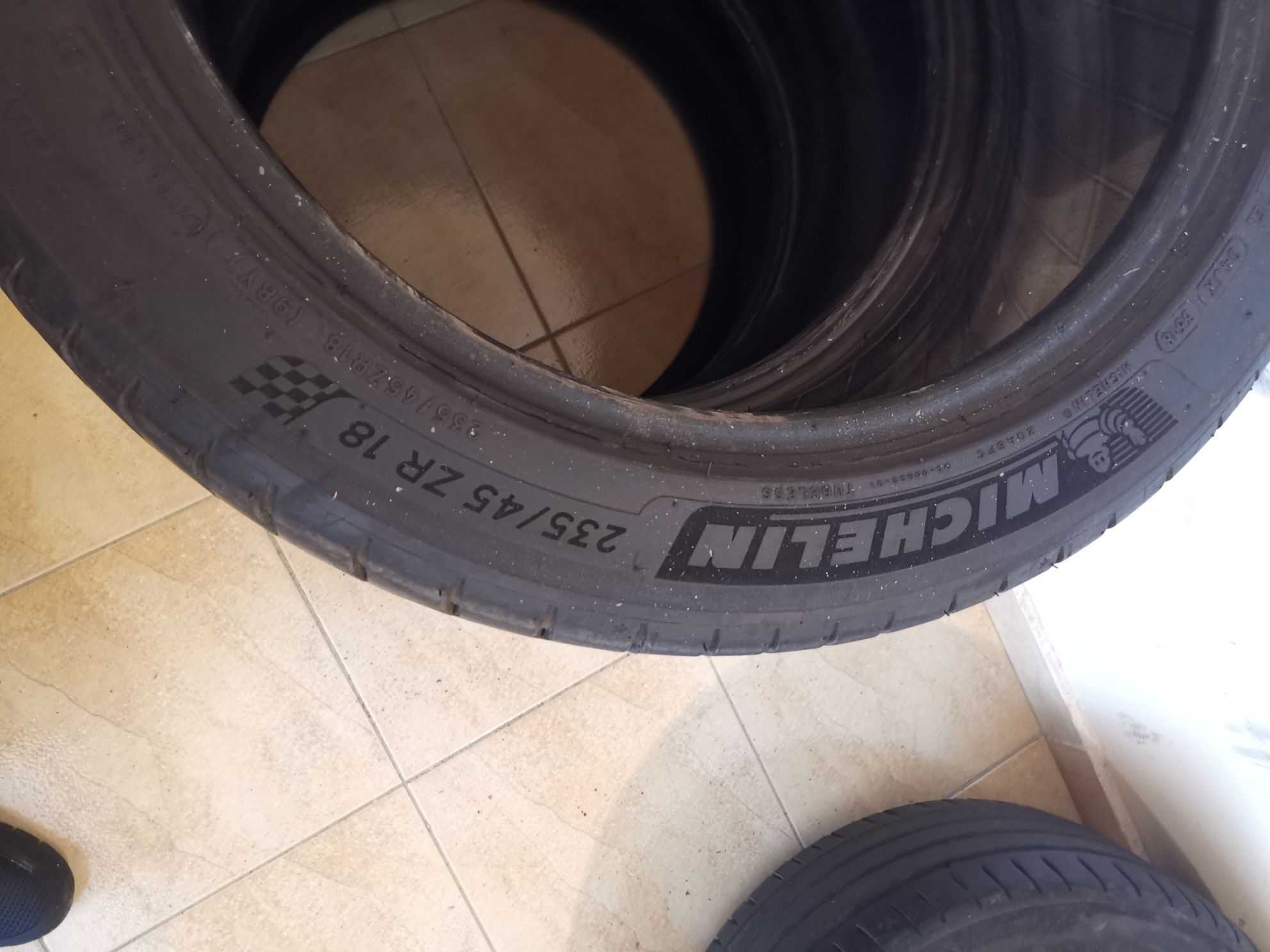 235 45 18 4бр. Летни гуми Michelin