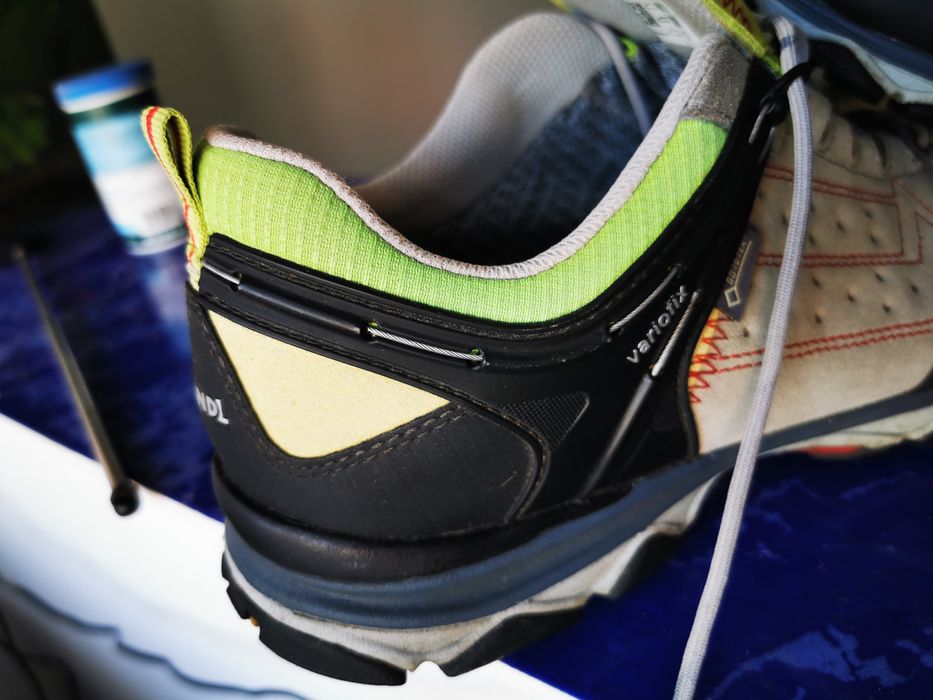 Vand pantofi de munte Meindl marime 42 variofix goretex stare foarte b