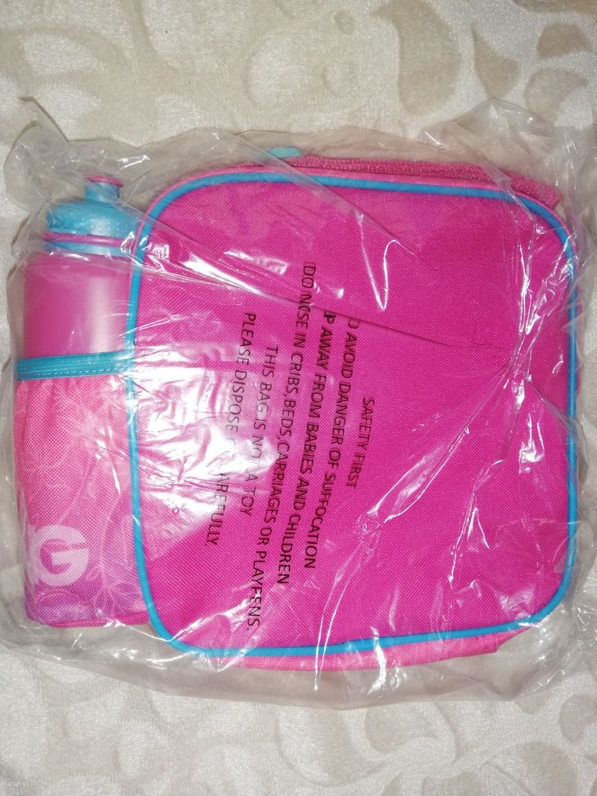 Детска Полиестерна изолирана  чанта 3d образ със спортна бутилка.