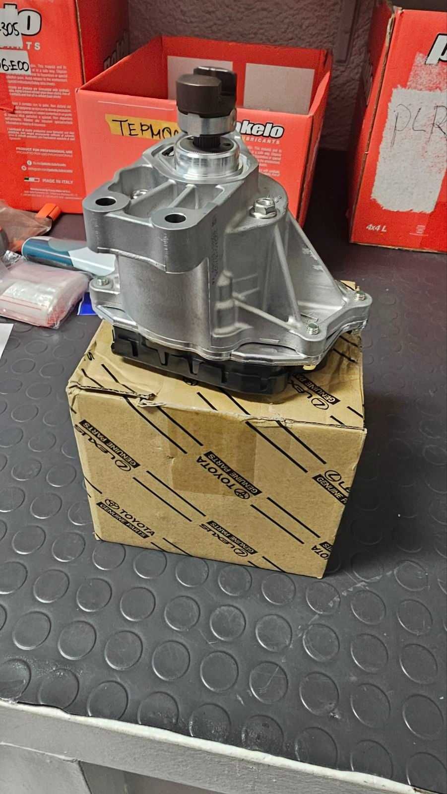 Управление Valvematic за Тойота 222A037025 - НОВ ОРИГИНАЛЕН