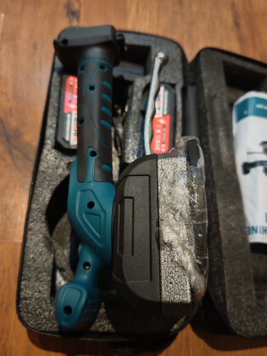 Виброчук  за плочки,машина за лепене на плочки