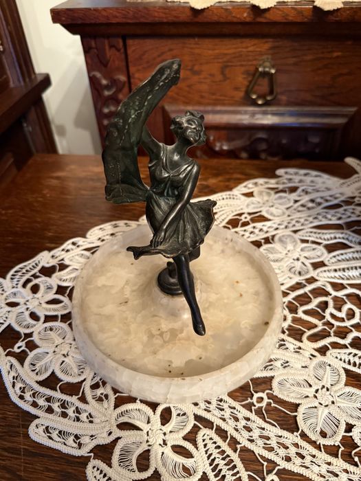 Scrumiera marmura + bronz inceput sec 20 art-deco