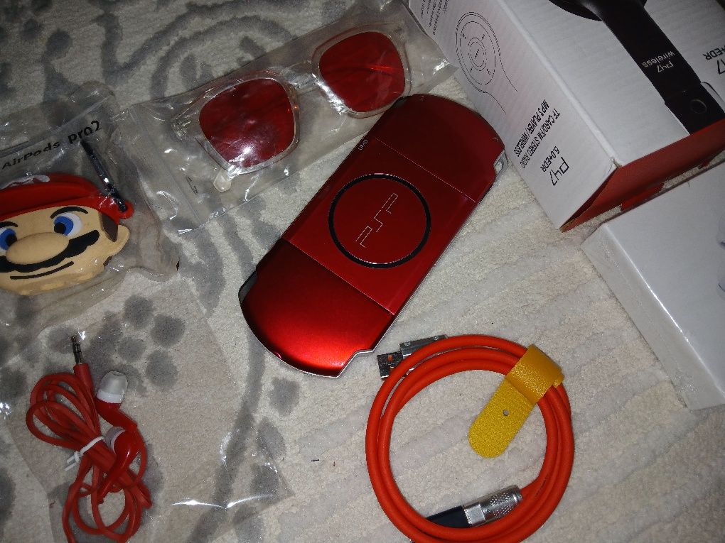 Assalom alekum Psp sotiladi 3000 model Red Qizil rang