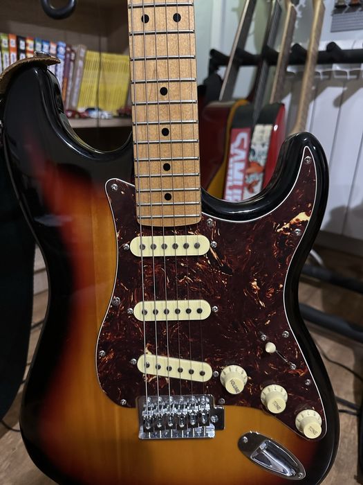Електрическа китара Eko sunburst stratocaster