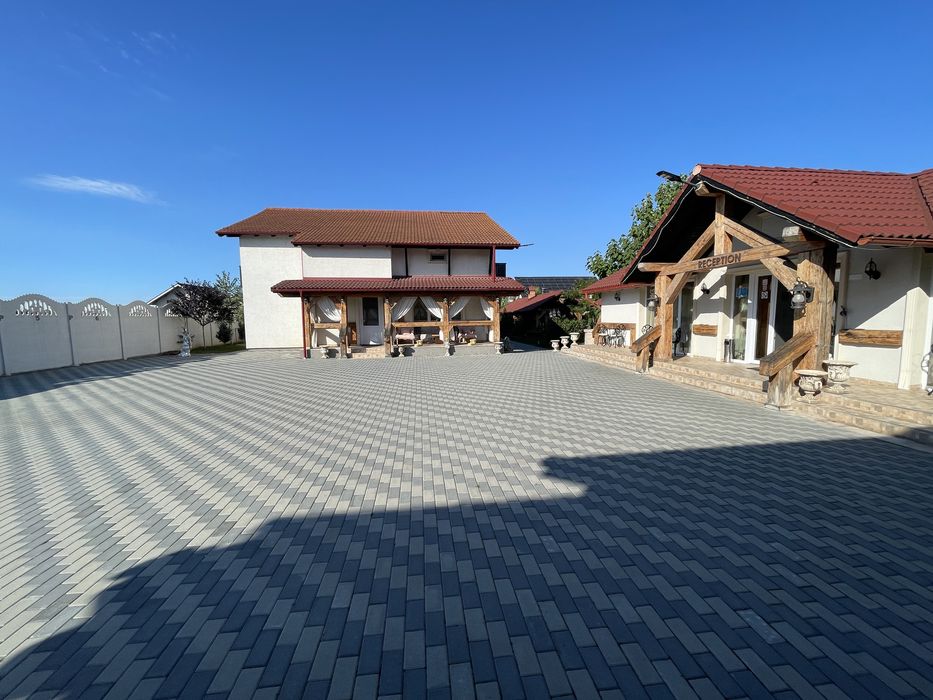 Vand / Schimb cu teren Pensiune Brasov ( Cristian)