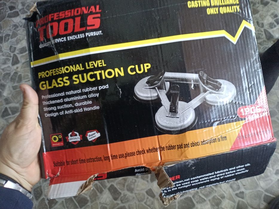 Инструмент за захващане на стъкло на автомобил, дограма и стъклопакети