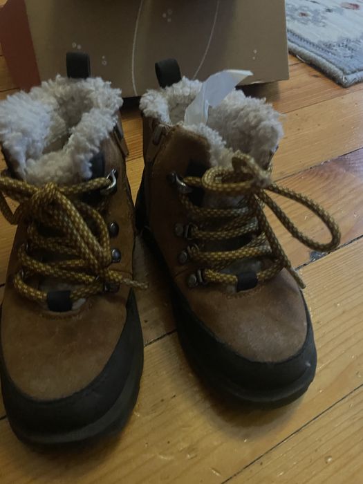 Детски обувки Зара номер 24