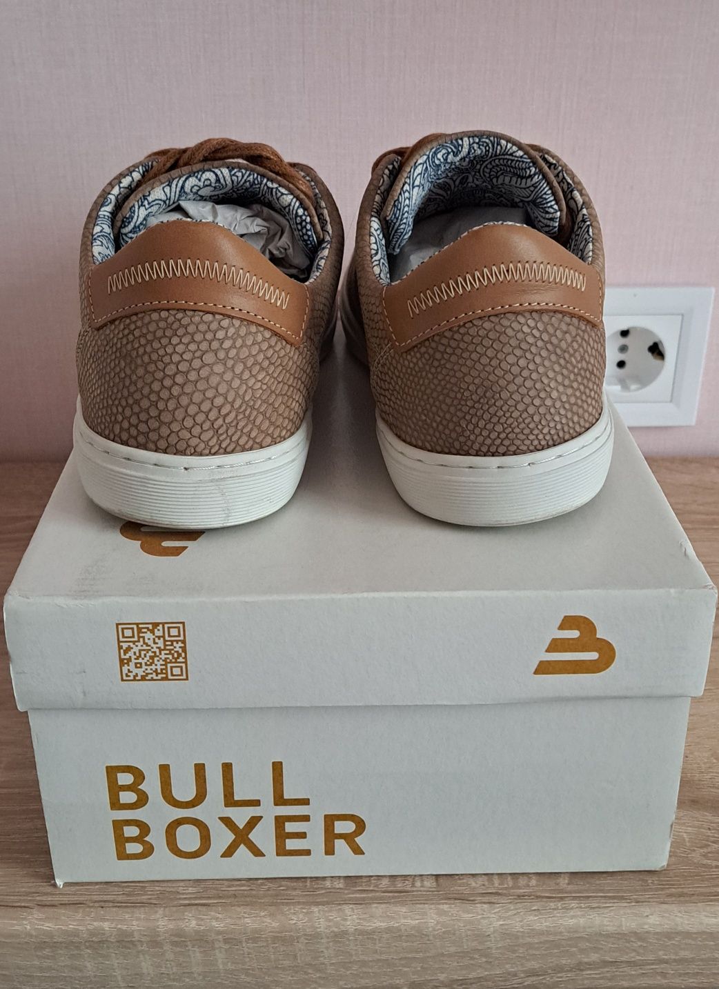 Кецове Bullboxer и Le Coq Sportif