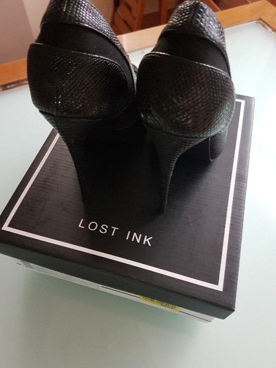 Елегантни дамски обувки LOST INK, номер 38,5-39. НОВИ!