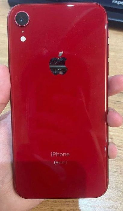 iPhone XR 64 gb yahshi sostoyaniya