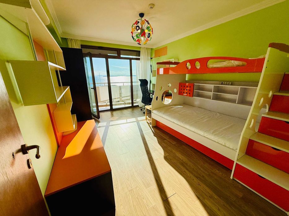 Апартамент с панорамна гледка море Св.Влас.