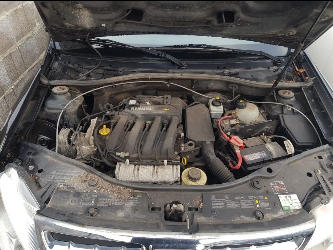 Dezmembrez Dacia Duster motor 1.6 16v  benzină