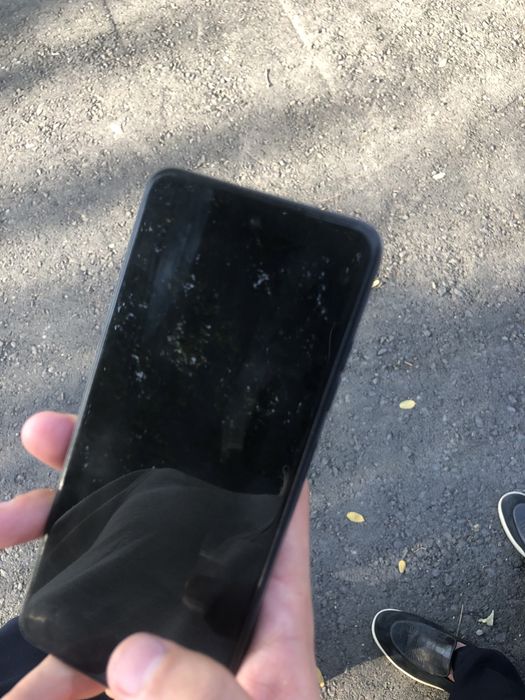 Tecno spark 20 128/16 gb 700 Ming soʻm kami bor