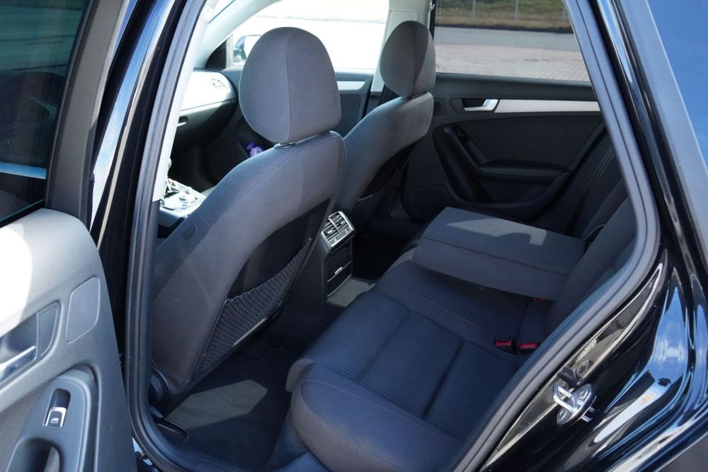 2013 Audi A4 B8 Avant Facelift - 2.0 TDI 143CP - Bi-Xenon * LED * Navi