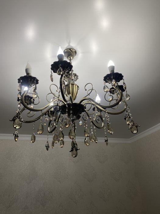 Люстра стильная