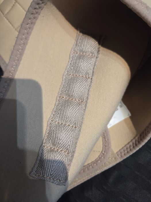 corset pentru corectarea posturii, durere de spate