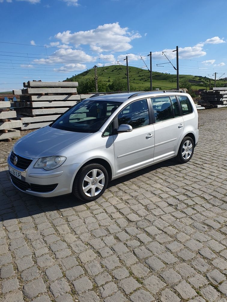 Propietar Vând Volkswagen touran 1.9 tdi an 2008 acte valabile