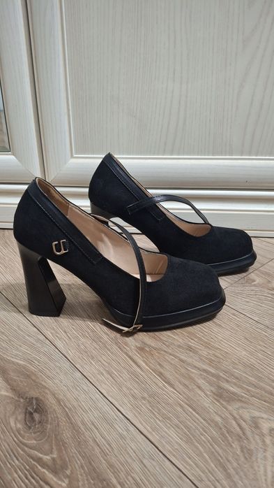 Продам одежду и обувь