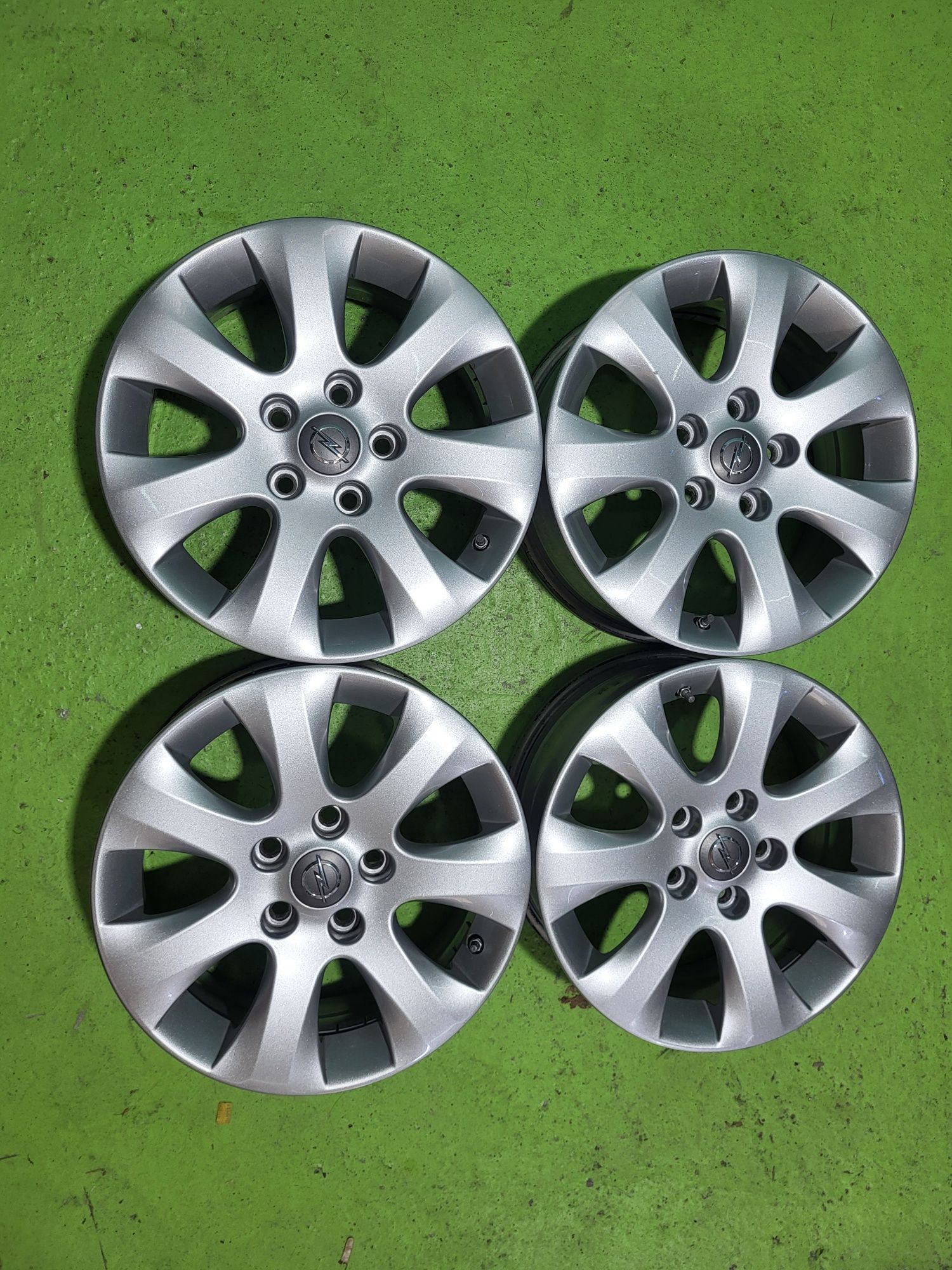 16 5x115 Opel лети джанти 5х115 опел