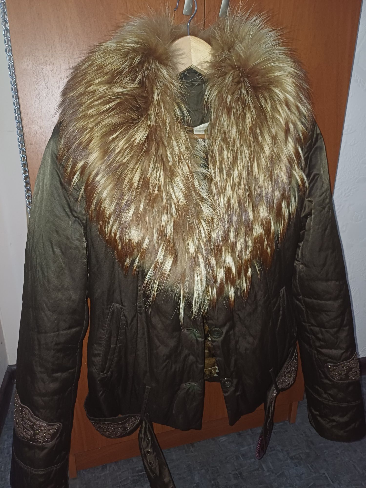 Куртка (парка) осень-зима с натуральным мехом (отстегивается)