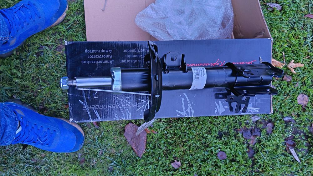 Нов ляв Газов Амортисьор Опел Астра х