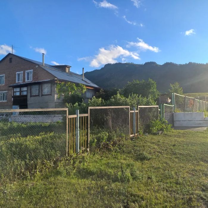 Продам большой дом недалеко от города