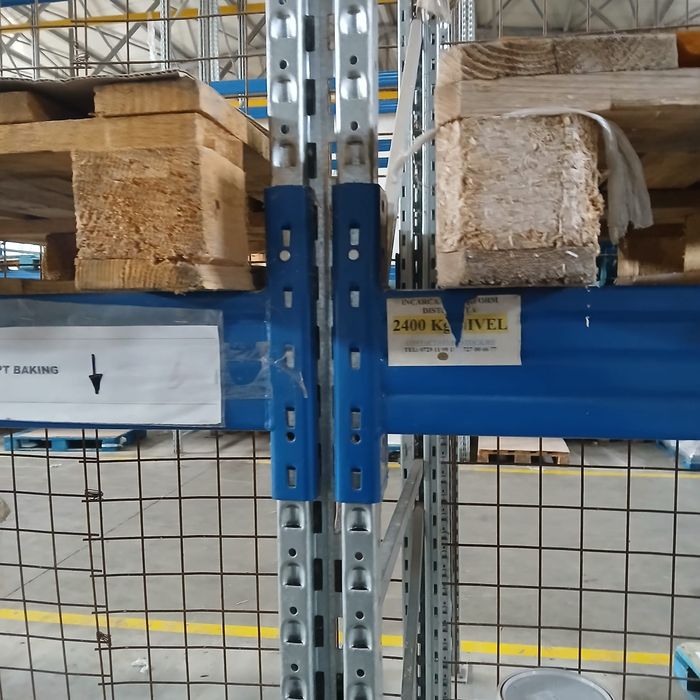 Rafturi metalice pentru paleti