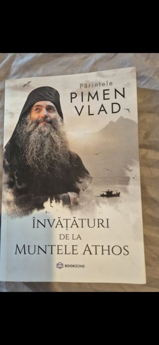 Vand diverse carti toate la 40 lei