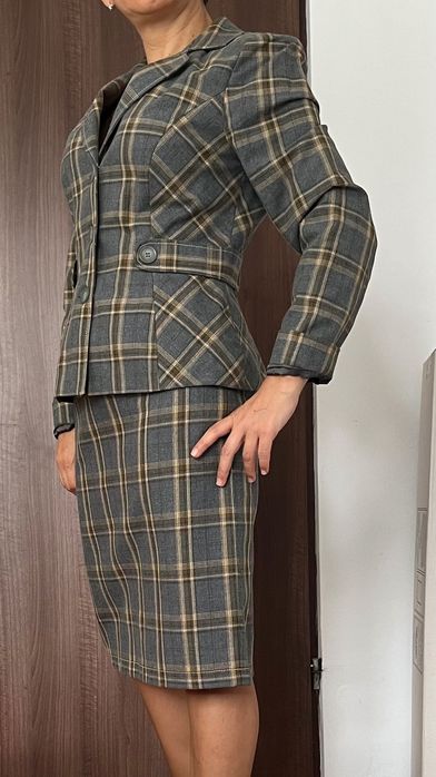 Costume compuse din fusta, sacou si pantaloni