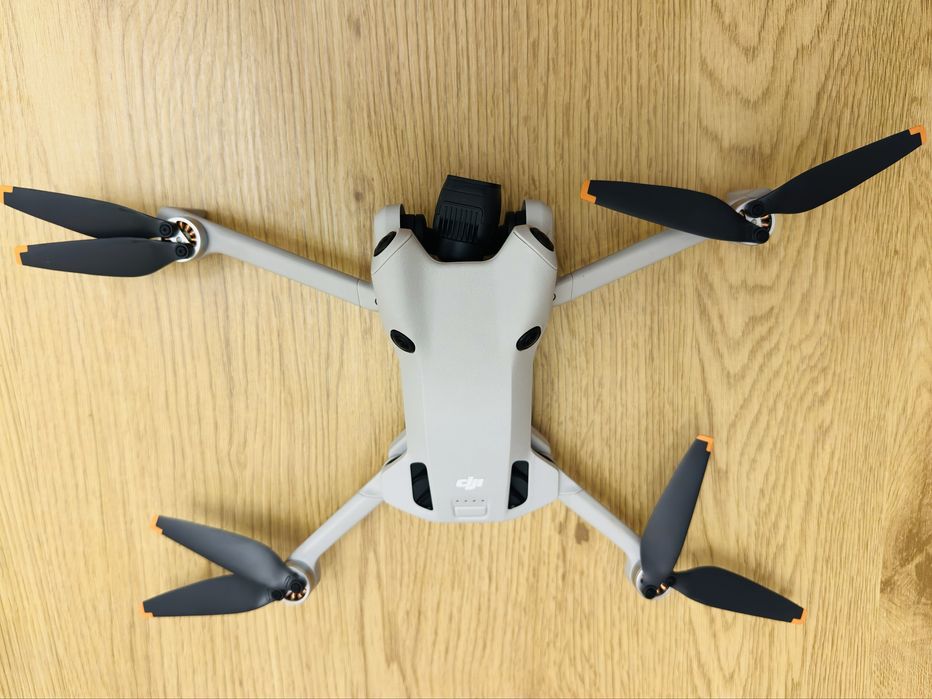 DJI Mini 4 Pro Fly More Combo + RC 2 | 3 батерии | Като нов | Бургас