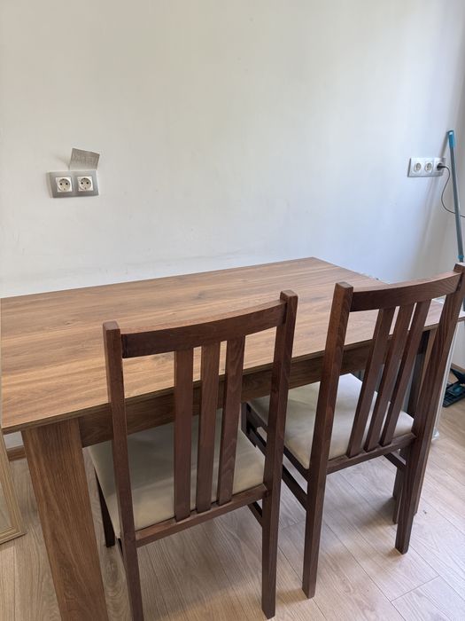 Кухненска Маса + 4 Стола (КОМПЛЕКТ)