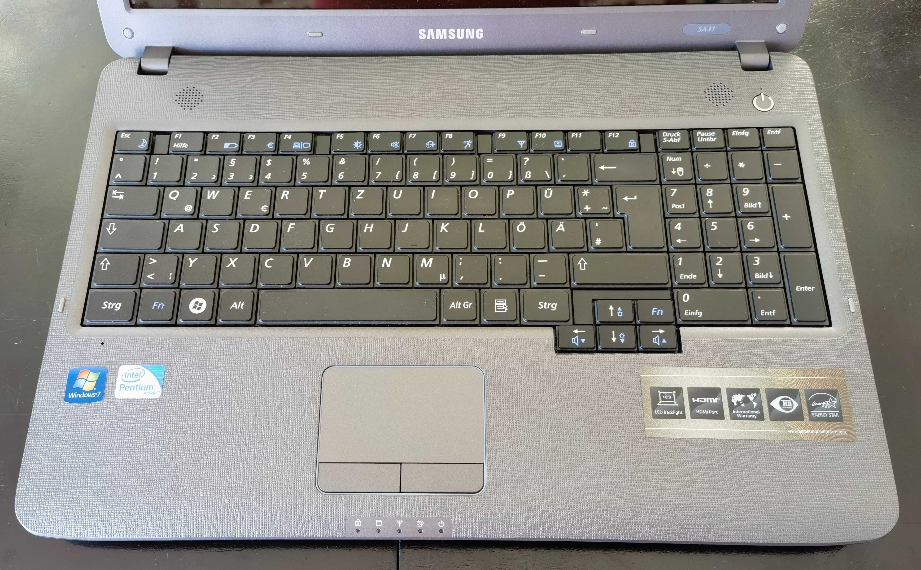 Продавам лаптоп Samsung SA31/15.6сКам/2х2.2Ghz/4gb/500gb/HDMI/DVDrw