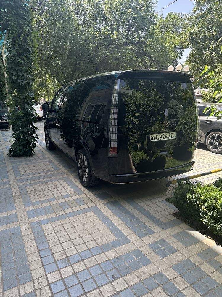 Xyundai Staria 2023 года