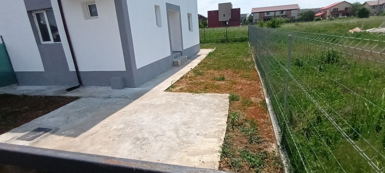 Vila la cheie, preț de apartament, constructie noua, 50 m fata de RATB