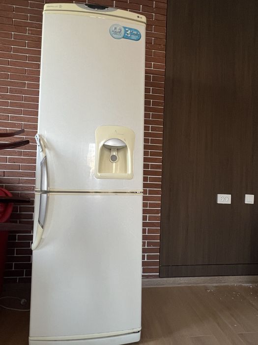 Холодильник сатылады