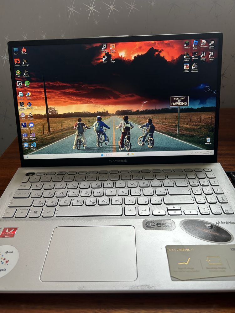 Лаптоп ASUS VivoBook 15 512GB SSD, 8GB RAM+ПОДАРЪК мишка Logiteck g102