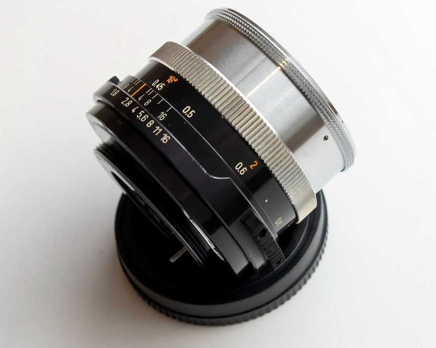 Carl Zeiss ULTRON 50mm F1.8 M42