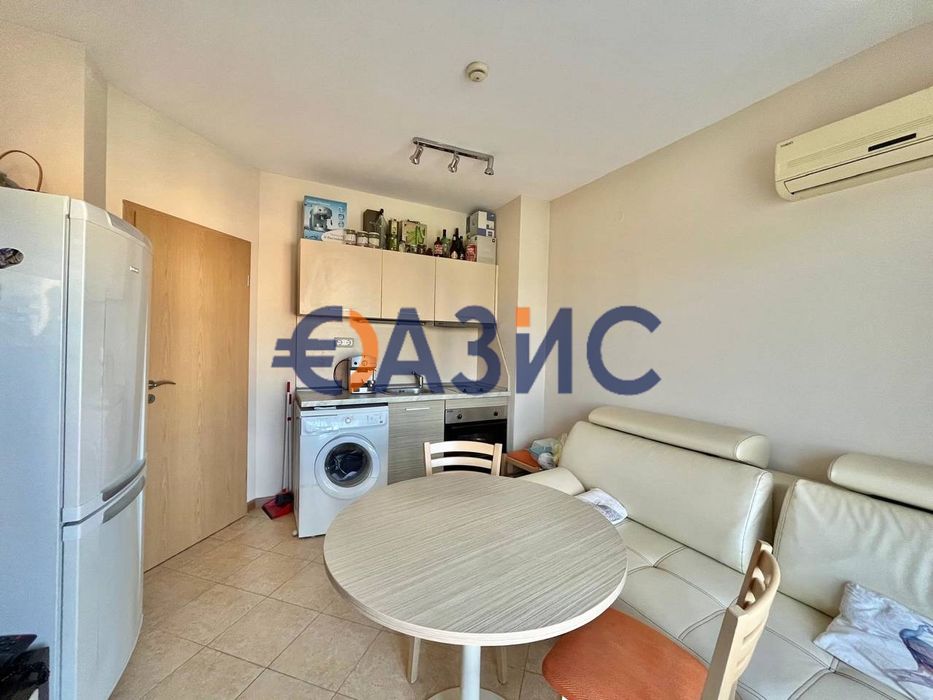 Продава се Двустаен апартамент в к.к. Слънчев бряг - 49 кв.м за 1409 €/кв.м - Снимка #5