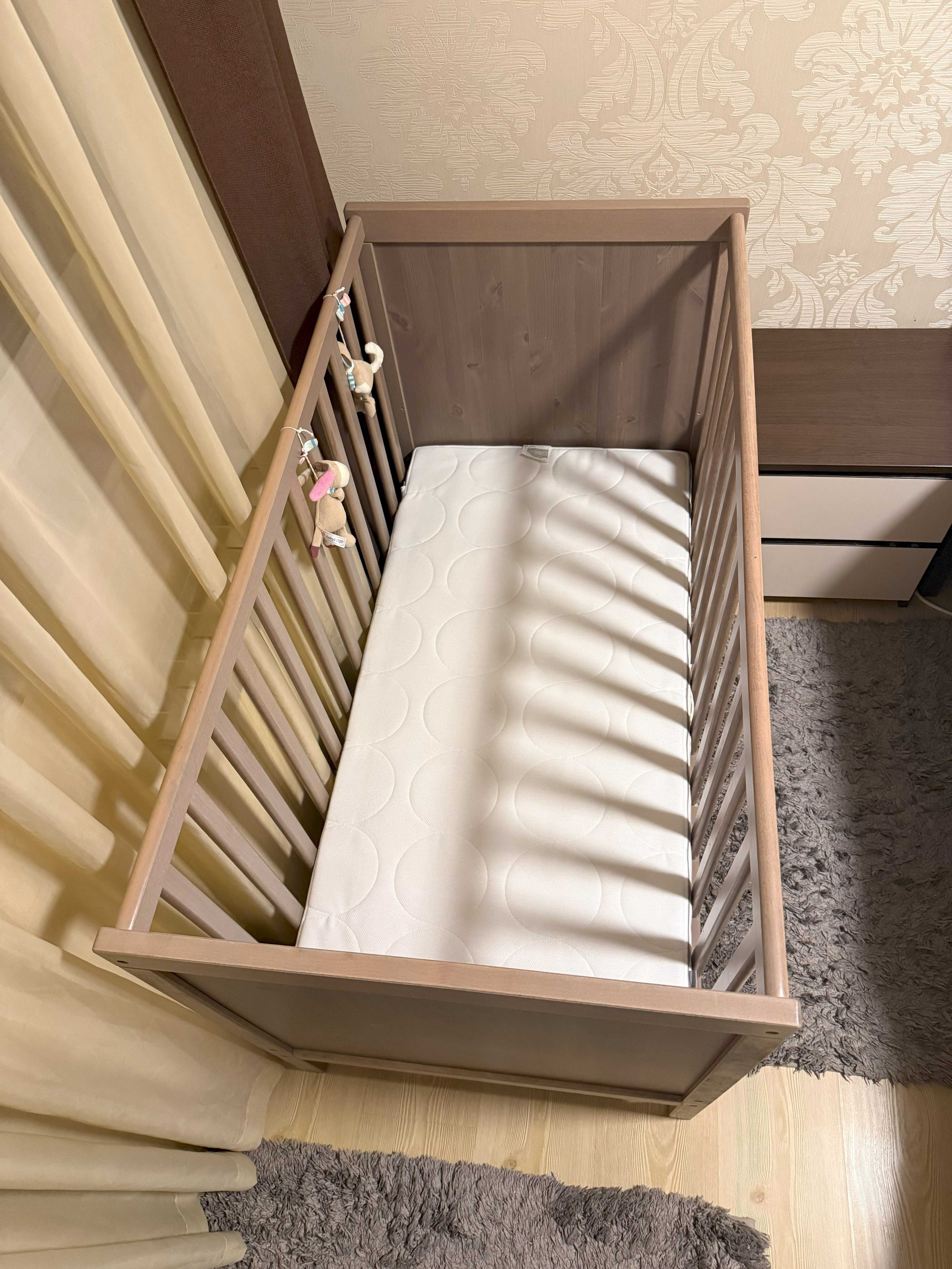 KRUMMELUR матрак с пяна за бебешко креватче и калъф IKEA, 60x120 см.
