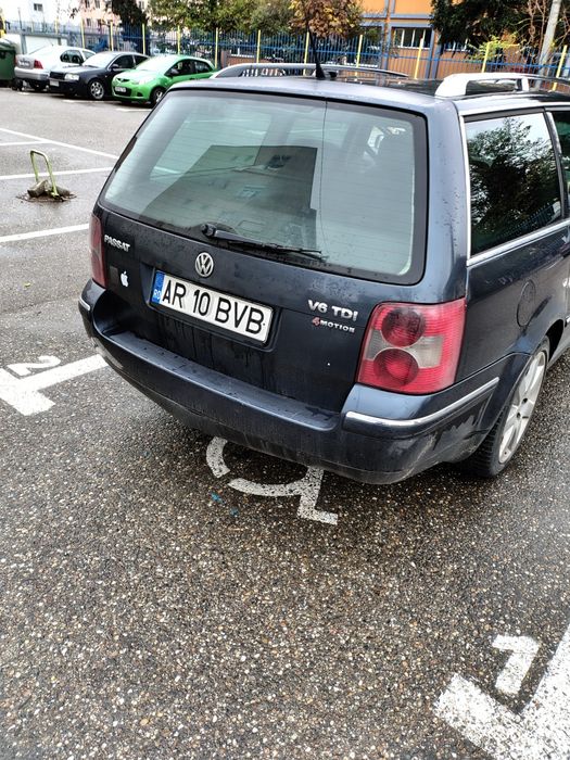 Vând Passat break 4 motion 2,5 diesel V6