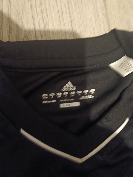 2 Tricouri noi Originale Adidas mărimea M.