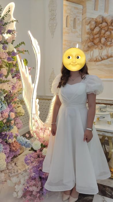 Срочно продаю белое пышное платье, размер 48, надето один раз