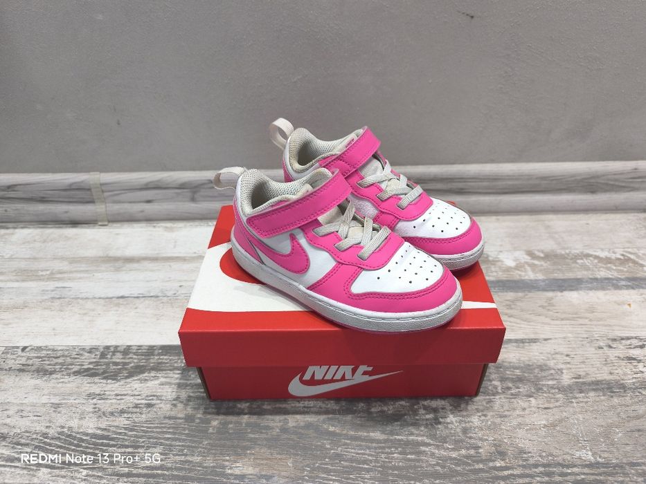 Детски обувки nike розов